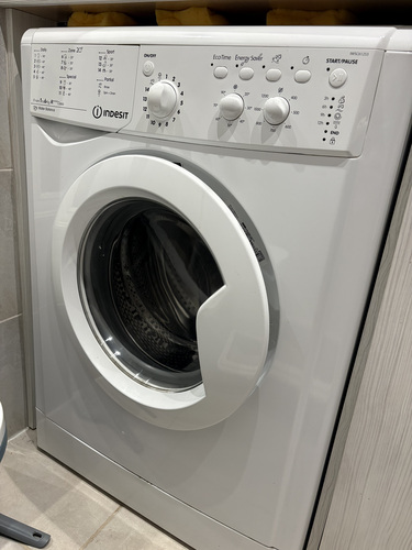 Pesumasin Indesit IWSC 61253 C ECO
