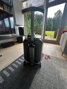 Suitsupply Race Case чемодан и самокат в одном! (4 фото из 5)