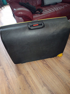 Чемодан Carlton (2 фото из 5)
