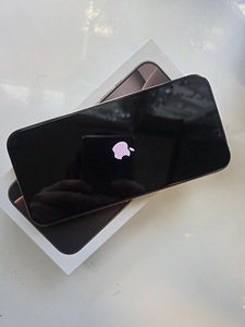 iPhone 16 Pro Max 512Gb Desert Titanium (2 foto / 4)