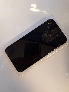 iPhone 11 64Gb White (2 foto / 2)