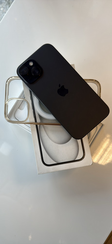 iPhone 15 128GB