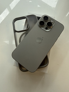 iPhone 16 Pro 256GB (1 фото из 4)