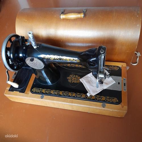 Продается швейная машинка производства ПМЗ им. Калинина (фото #1)