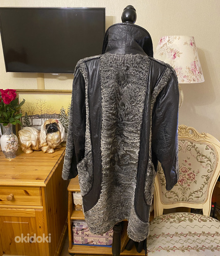 "Эксклюзивная" шуба из каракуля и кожи страуса, размер XL (фото #3)