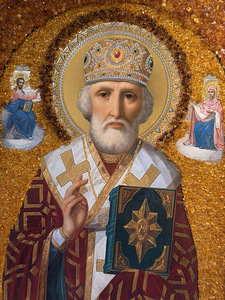 "Püha Nikolaus Imetegija" merevaigust ikoon (4 foto / 6)