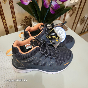 Treksta gore-tex poolsaapad s. 32 (2 foto / 2)