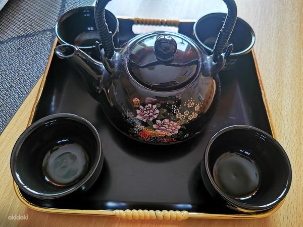 Чайник, чашки на подносе (фото #2)