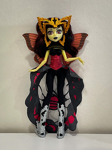 Monster High nukk - Luna Mothews (1 foto / 1)
