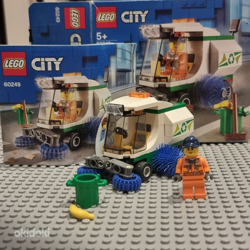 LEGO City 60249 Уличный подметальщик (фото #1)