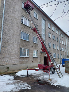 Подъем и спуск строй материала, мусора, мебели (2 фото из 4)