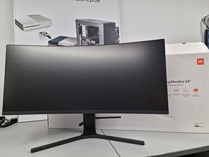 34" XIAOMI Mi Curved Gaming Monitor (1 foto / 4)