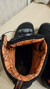 Sievi (Soome) premium-kaitsejalatsid—uued. (4 foto / 6)