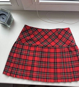 Pidulik komplekt Benetton kooliplikale s.146 (2 foto / 2)