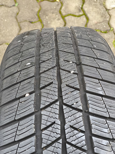 205/50 R17 Barum Polaris5, lamellrehv(7mm) (1 foto / 3)
