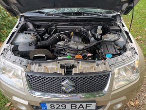 Suzuki Grand Vitara 1,6L 2007 (11 foto / 15)