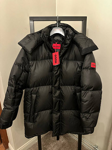 HUGO BOSS (4 фото из 8)