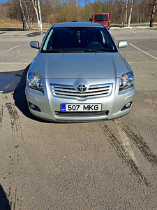 Toyota avensis (3 foto / 6)