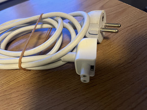 Apple laadija kaabel (3 foto / 3)
