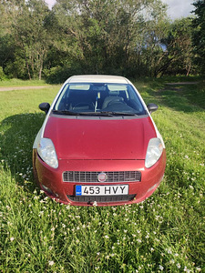 FIAT PUNTO 2010 (4 foto / 8)
