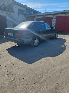 Мерседес w124 (6 фото из 8)