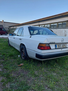 Mercedes w124 (6 foto / 6)