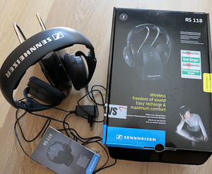 Traadita stereo kõrvaklapid (1 foto / 3)