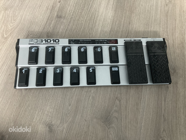 Ультрагибкий ножной MIDI-контроллер с 2 педалями экспрессии (фото #2)