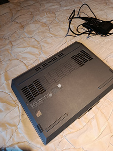 Lenovo mänguri läptop (1 foto / 6)