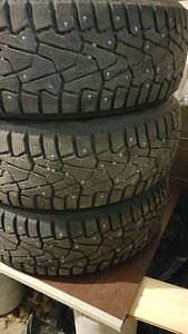Naastrehvid Pirelli ice zero 195/65/15 4tk (1 foto / 4)