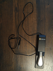 Digiklaver Alesis Recital PRO + M-Audio SP-2 pedaal + stativ (7 foto / 8)