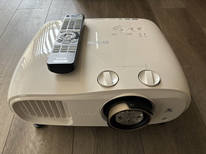 Epson EH-TW 7000 (1 фото из 3)