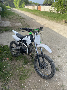 Питбайк Upbeat 125 4т (3 фото из 6)