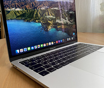MacBook Pro 13" Touch Bar, 2016, 2.9GHz i5, 8GB RAM, 256 SSD