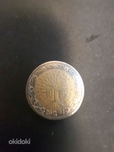Монета 2001 года И она коллекционная (фото #2)