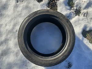 Шины 245/45 R18 (2 фото из 3)