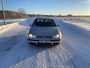 Golf IV 1.4 55kw (2 foto / 10)