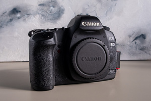 Canon EOS 5D Mark II + Canon EF 50mm f/1.4 USM komplekt (2 foto / 7)