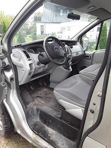 Opel Vivaro 2.0 66kW (8 foto / 10)