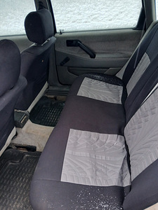Volkswagen Passat B3 (10 foto / 13)