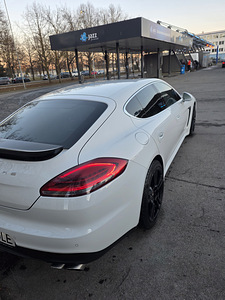 Porsche Panamera 4s ,2013,Facelift (5 foto / 9)