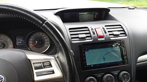 Subaru Forester (9 foto / 10)
