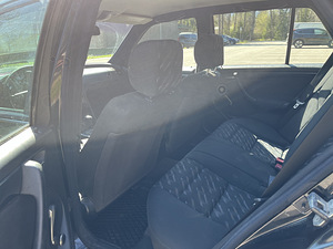 Mercedes C200 универсал (6 фото из 7)