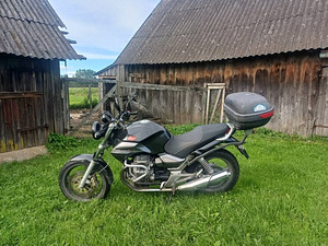 Moto Guzzi Breva 2006 (3 foto / 4)