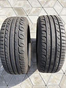 Летние шины 215/55/R17 (1 фото из 9)