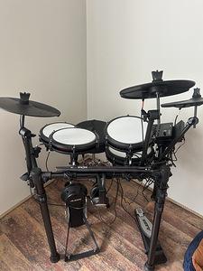 Электронные барабаны Alesis Nitro Max Kit (1 фото из 3)