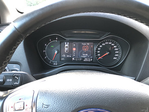 Ford Mondeo 2011 (11 foto / 14)