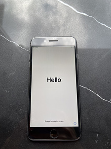 iPhone 8 плюс 64гб (3 фото из 5)