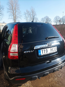Продам Honda CR-V (2 фото из 11)