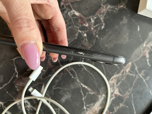 iPhone11 128 ГБ (1 фото из 3)